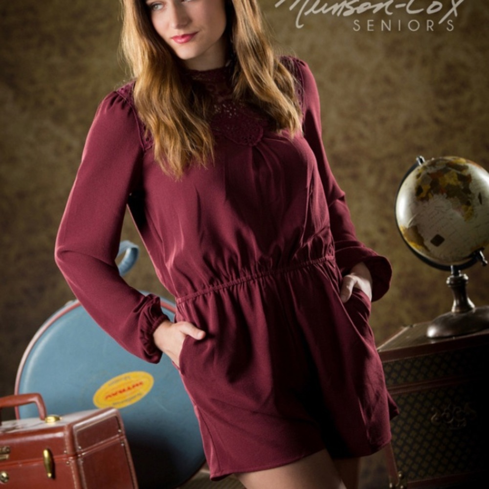 Burgundy romper (lace)